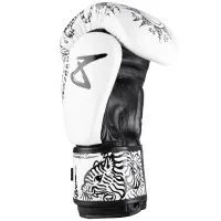 Boxing gloves Sak Yant Tigers, White/Black